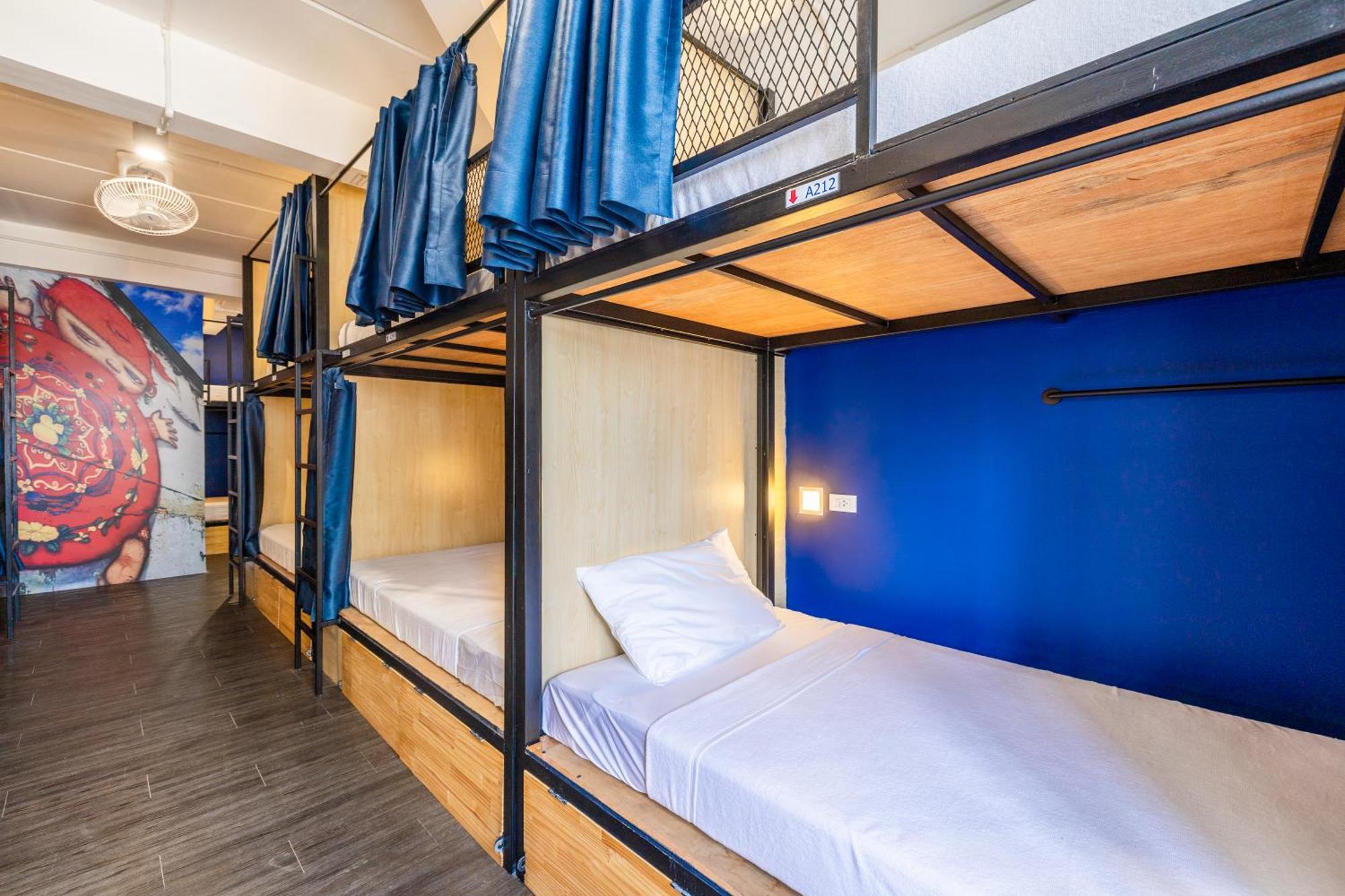 Хостел Marco Polo Phuket Poshtel & Bistro Номер фото